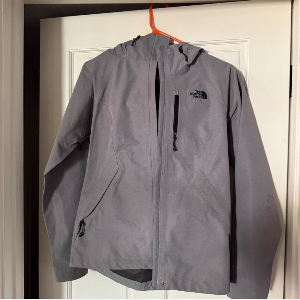 The North Face Women’s Light Gray Raincoat